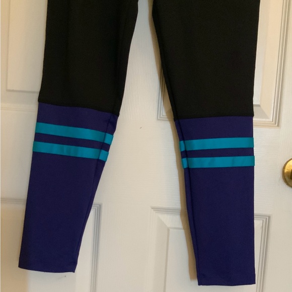 FITTED: YOGA, PILATES LEGGINGS. BUNDLE BONANZA. - Picture 5 of 14